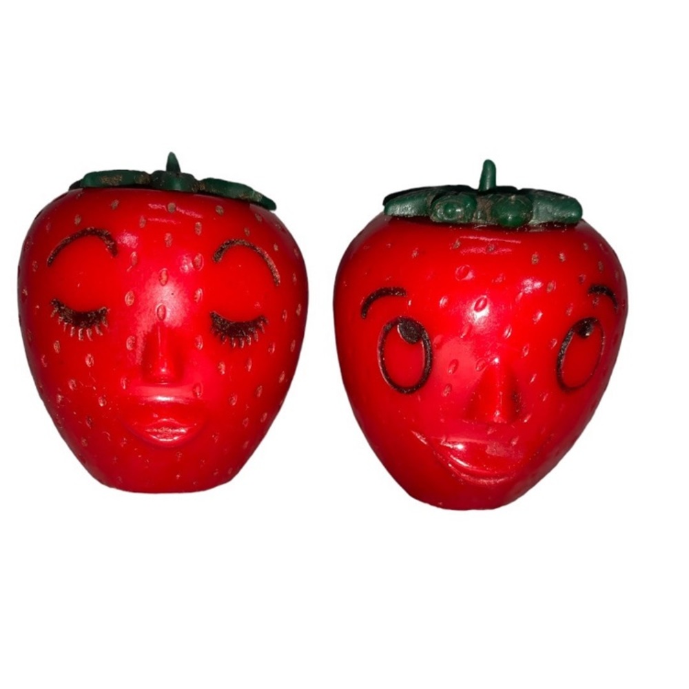 Anthropomorphic Strawberry salt and pepper shakers plastic Mr and Mrs about 2"